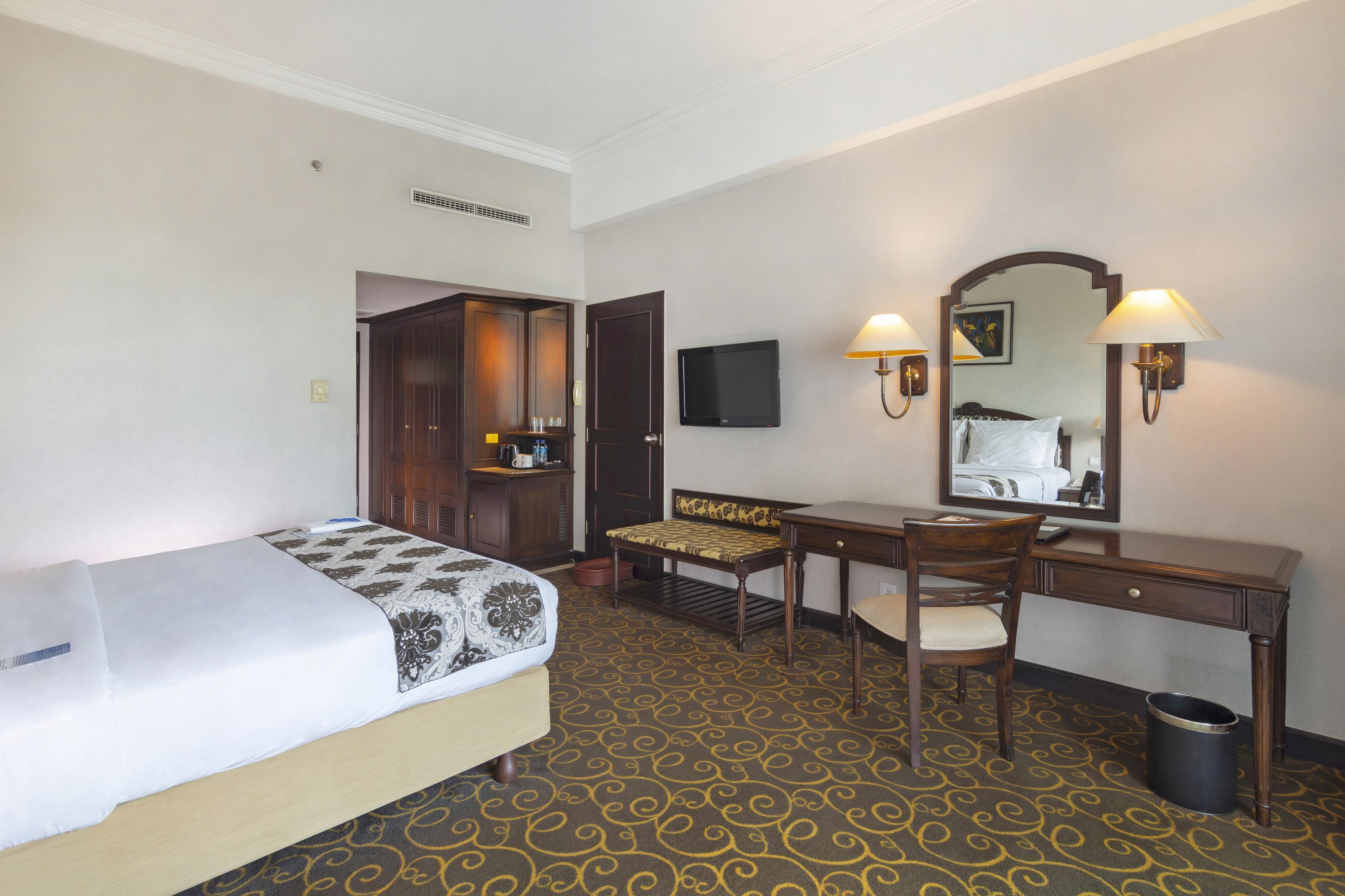 Blue Sky Hotel Balikpapan Buitenkant foto