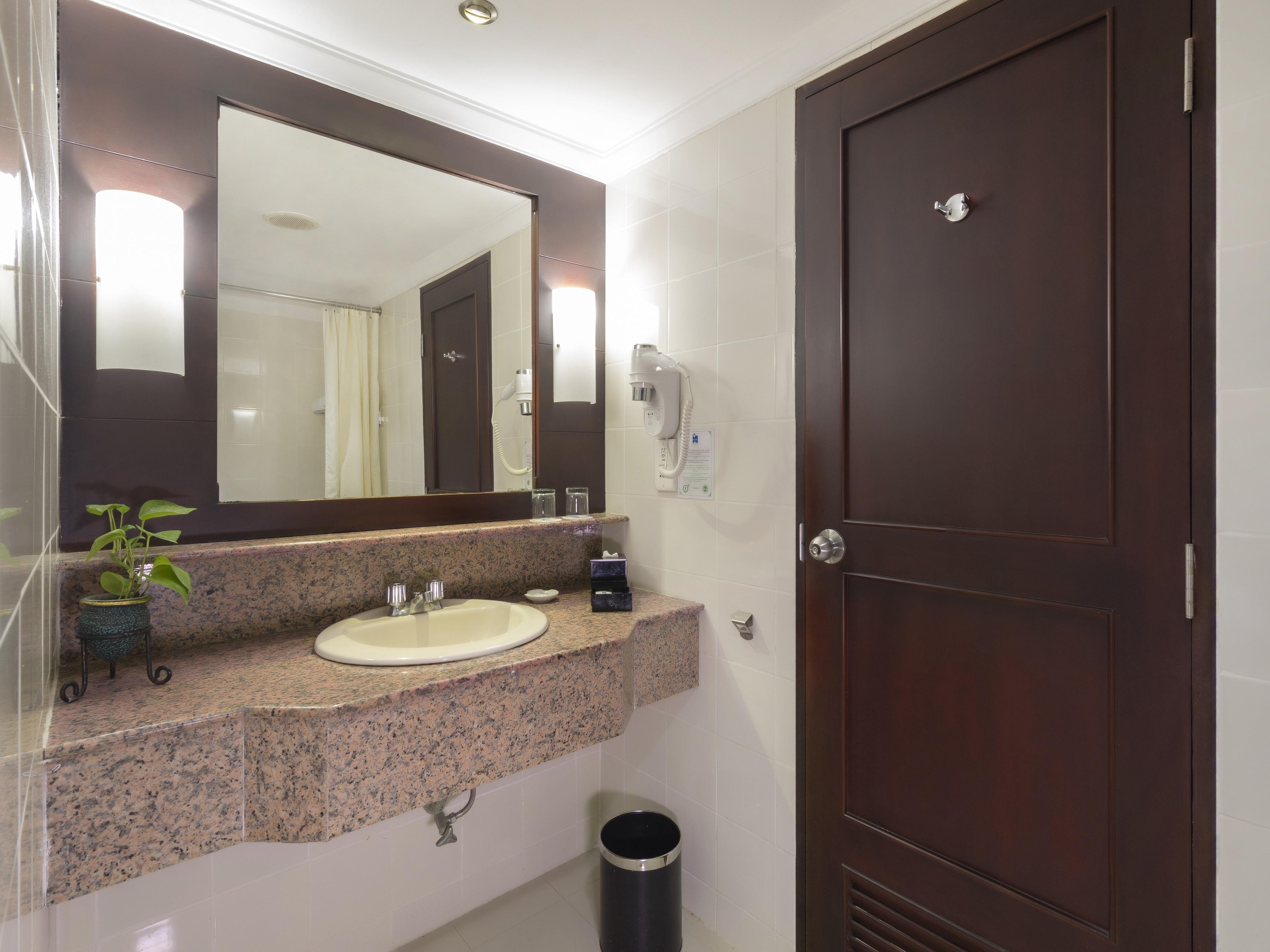 Blue Sky Hotel Balikpapan Buitenkant foto