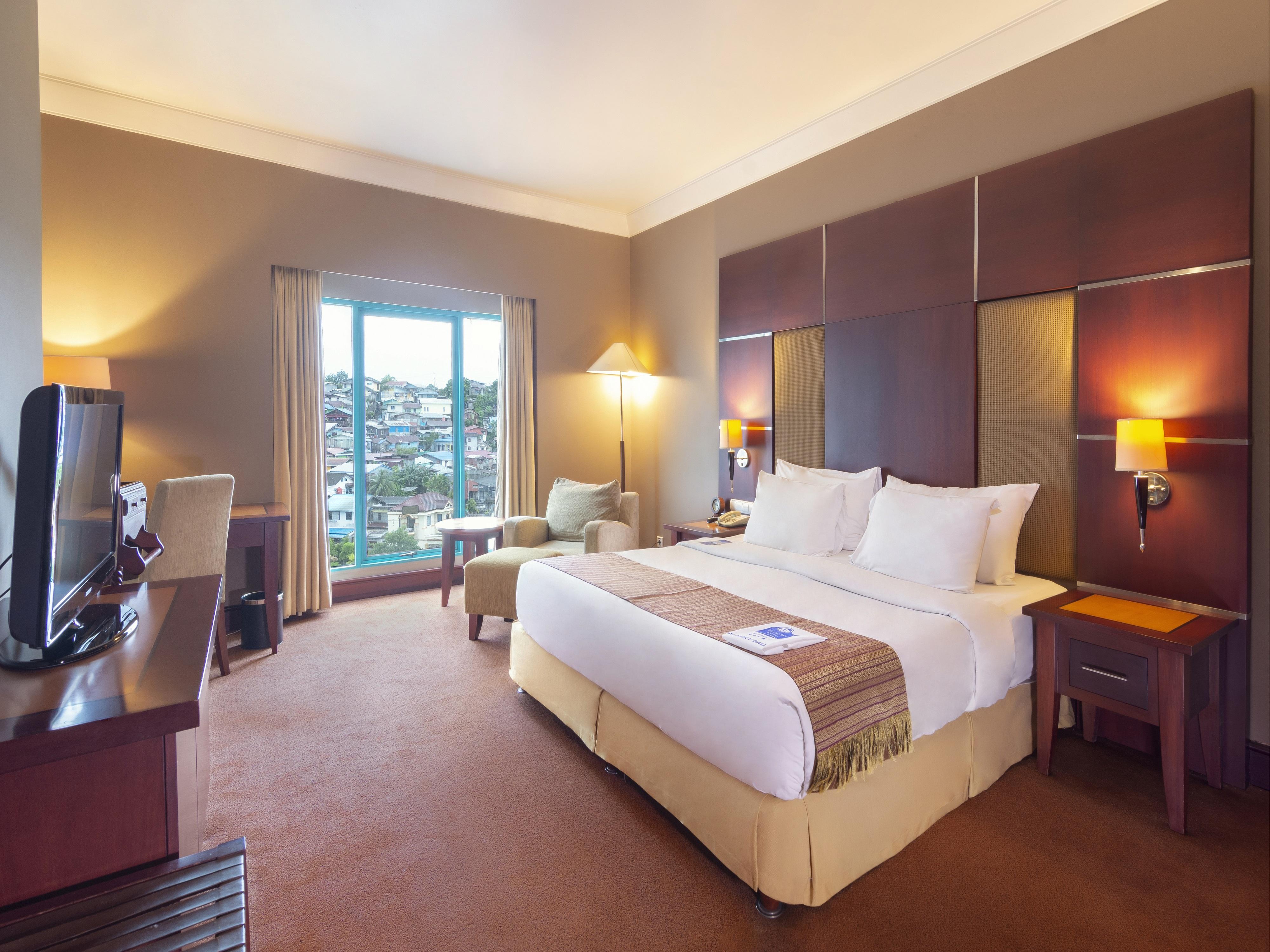 Blue Sky Hotel Balikpapan Buitenkant foto